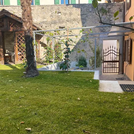 Giovanna's Home, Historic Town House With Garden Holiday home Riva del Garda