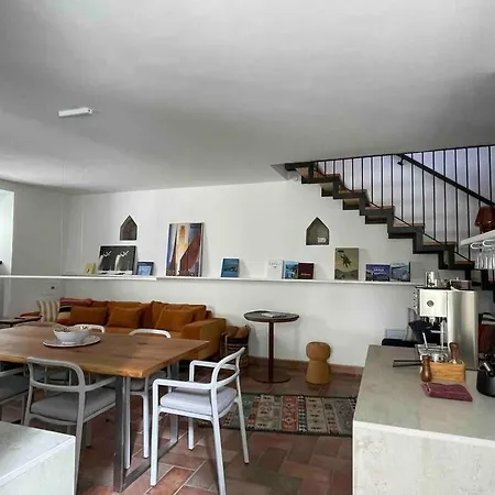 Giovanna's Home, Historic Town House With Garden Holiday home *