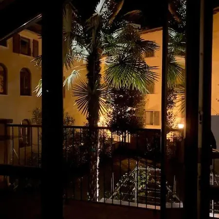 Holiday home Giovanna's Home, Historic Town House With Garden Riva del Garda