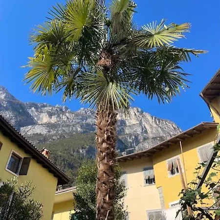 Giovanna's Home, Historic Town House With Garden Holiday home *