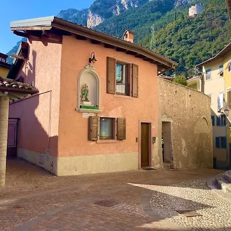 Giovanna's Home, Historic Town House With Garden Riva del Garda